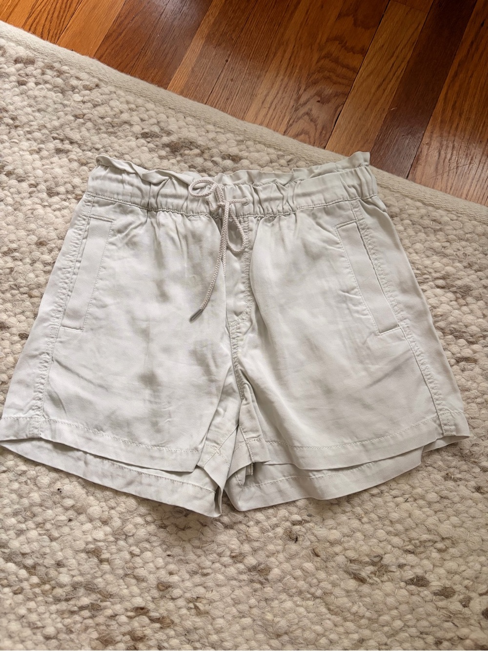 LOFT Cream Drawstring Linen-Blend Shorts